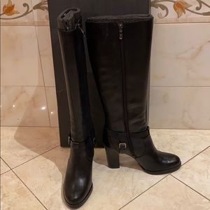 Tahari Never worn before Boots